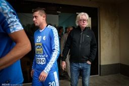 شفر نام یازیکنان را هنوز یلد نیست /سرمربی آلمانی و چالش کفاشیانی یاد نگرفتن اسم‌های بازیکنان استقلال!