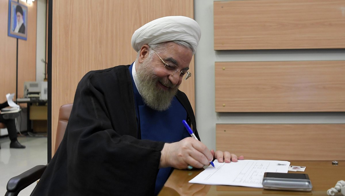 روحانی برای چه در انتخابات خبرگان ثبت نامکرد؟/ او عزم پاستور کرده است؟
