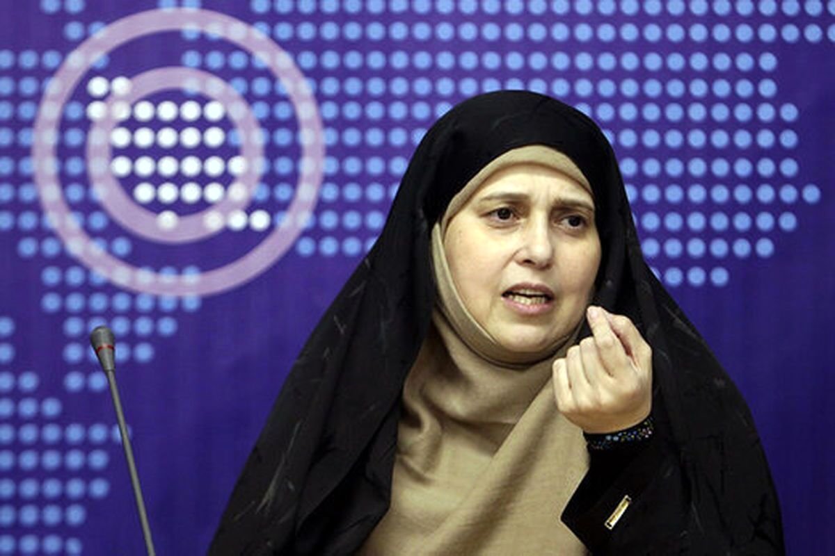 پروانه سلحشوری از فعالیت رسانهای در فضای مجازی منع شد