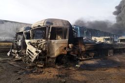 تصویر هوایی از گودال انفجار در بندر شهید رجایی