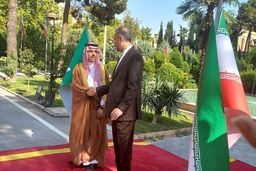 رسانه‌های عربی درباره سفر بن‌فرحان به ایران چه نوشتند؟