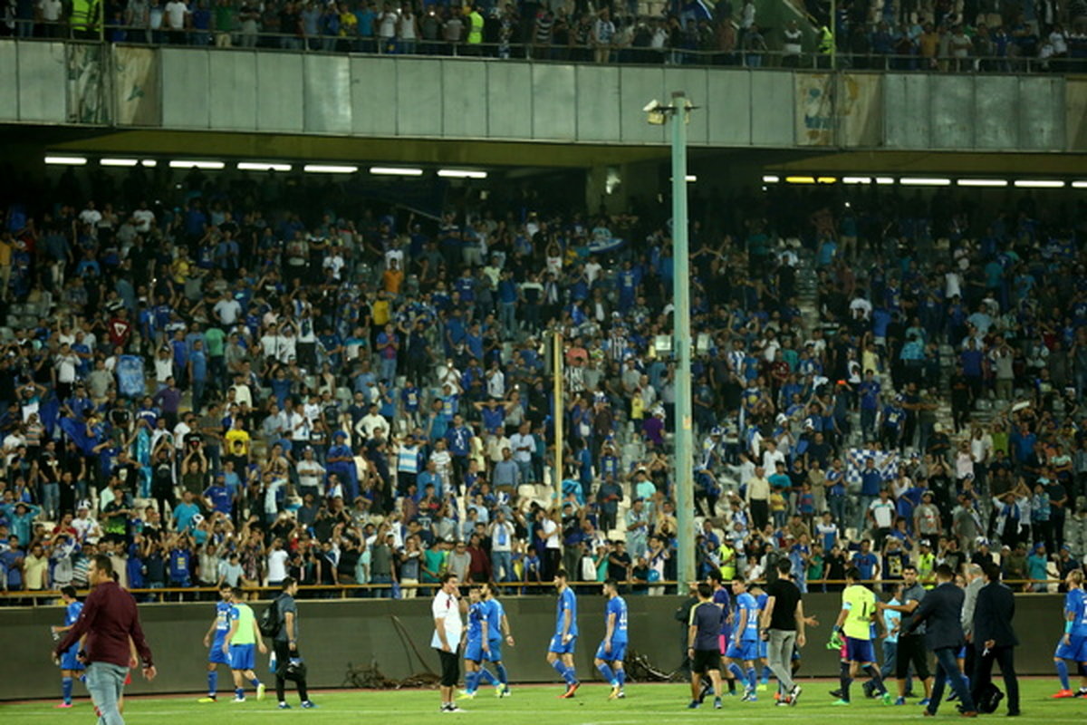 گریه مدیرعامل مستعفی استقلال برای هوادار جام نمیشود