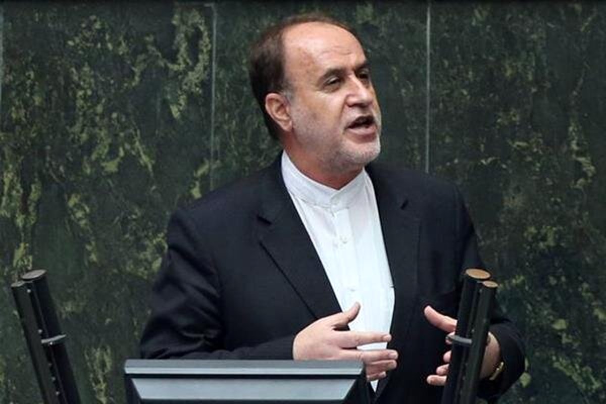 حاجی بابایی: تمام پرداختهای بیمه سلامت امسال کاملا بروز است