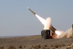 غرش موشک های بومی مرصاد 16 در آسمان اقتدار دفاعی ایران