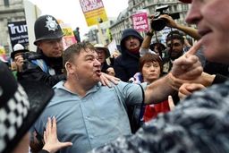 گزارش تصویری/ جنجال‌های سفر ترامپ به انگلیس 