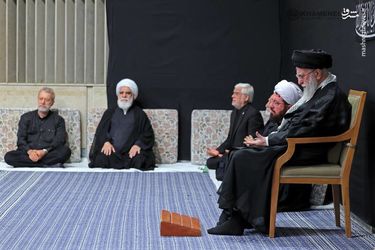 رهبر انقلاب در حسینیه امام ره