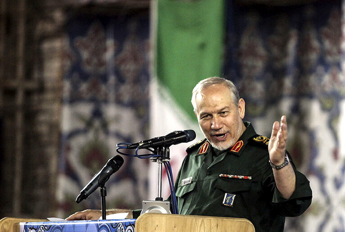 سرلشکر صفوی خطاب به آمریکایی‌ها: ملت‌های منطقه شما را بیرون خواهند کرد