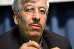 هدایت‌الله آقایی: حمایت کارگزاران از نامزد خاکستری به معنای مرگ این حزب است/ کارگزاران با تصمیم‌های غلط برخی در حال نابودی است/ ما نمی‌توانیم پاسخگوی حمایتمان از روحانی باشیم

