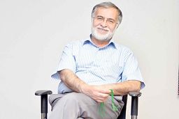 نقد محسن هاشمی به جای نقد لاریجانی/ محمد عطریانفر در گفت و گو با مثلث