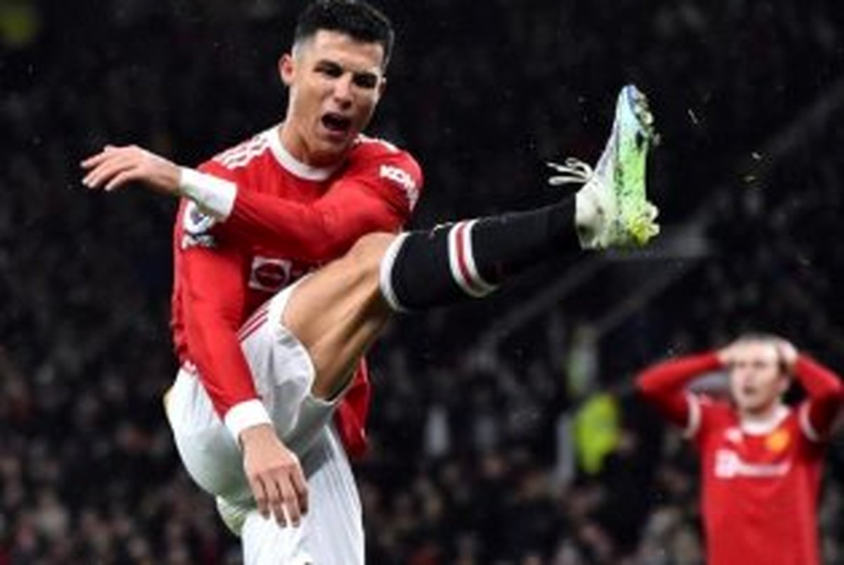 چرا بهتر است رونالدو یونایتد را ترک کند؟