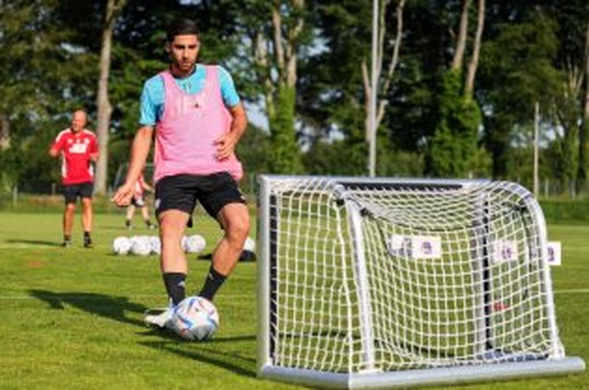 پاس گل چشمنواز جهانبخش دیده شد! (عکس)