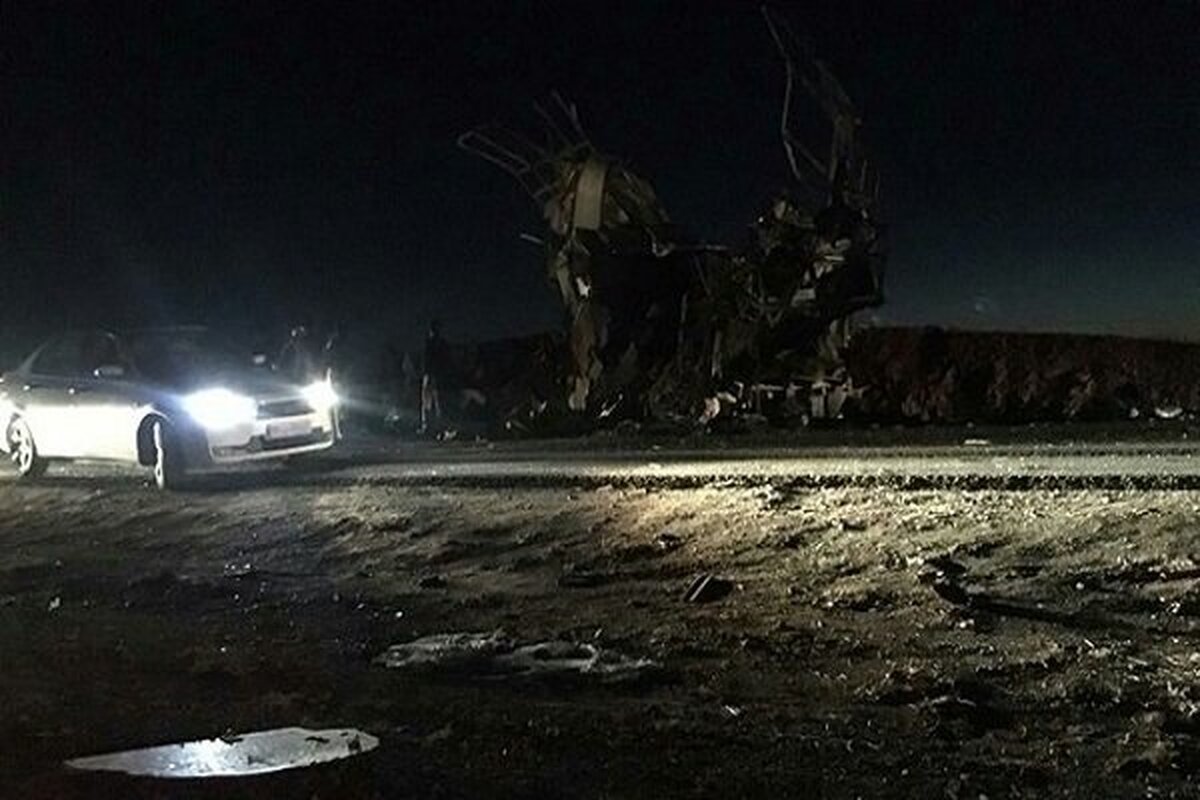 مجروحین حادثه تروریستی اتوبوس کارکنان سپاه به زاهدان منتقل شدند