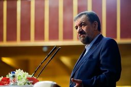 محسن رضایی: به یک تیم اقتصادی که درگیر بازی‌های سیاسی نشود نیازمندیم