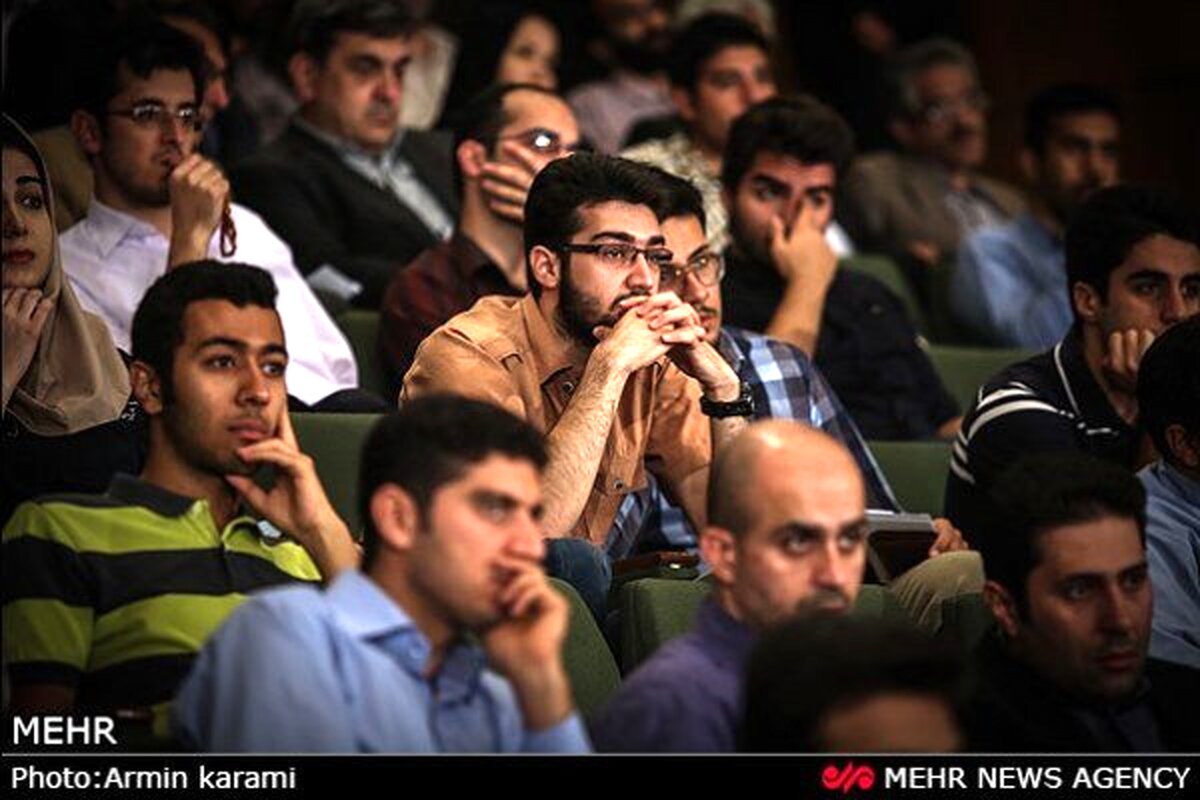 دانشگاه آزاد لیست سیاه و سفید برای سخنرانان روز دانشجو ندارد