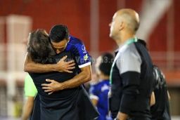 اشک‌های امیرارسلان بند نمی‌آمد (عکس)