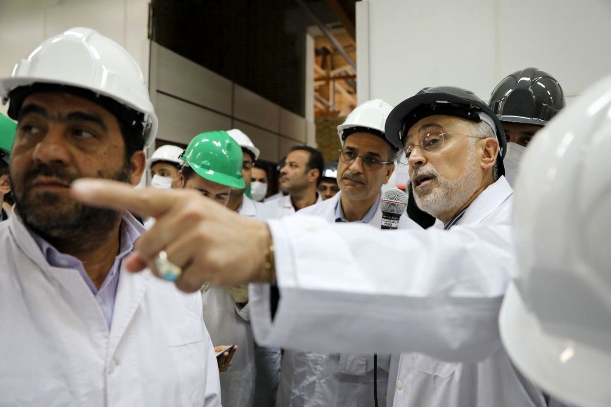 تشریح چگونگی آمادگی برای آغاز تولید سوخت ۲۰ درصد/ صالحی: دستمان روی ماشه است؛ باید فرمانده دستور بدهد