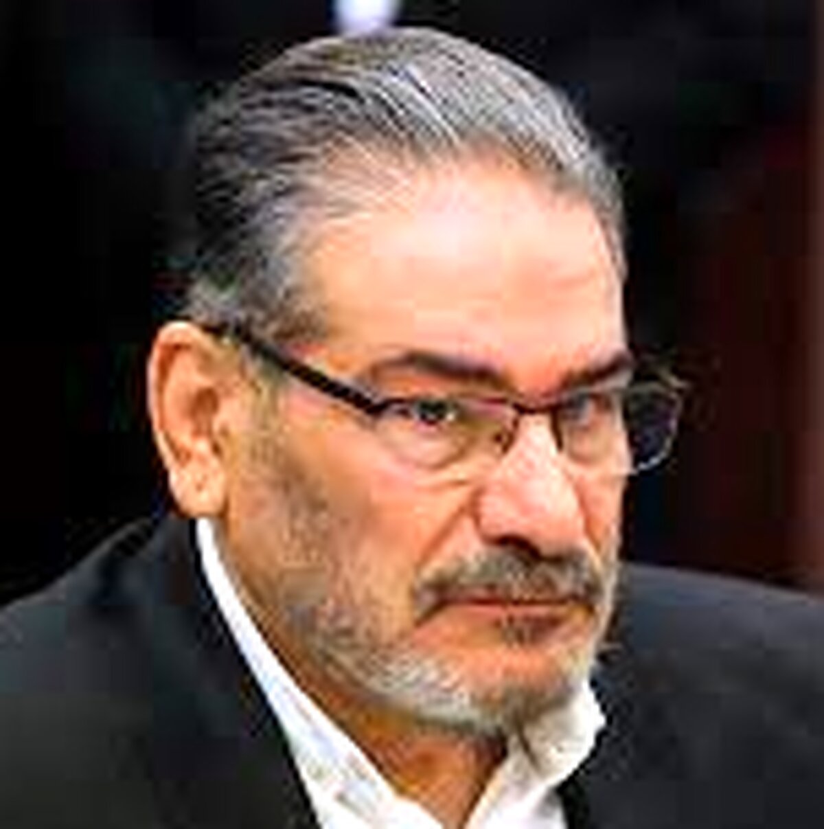شمخانی:رفتارهای مشکوک آمریکا را زیرنظر داریم