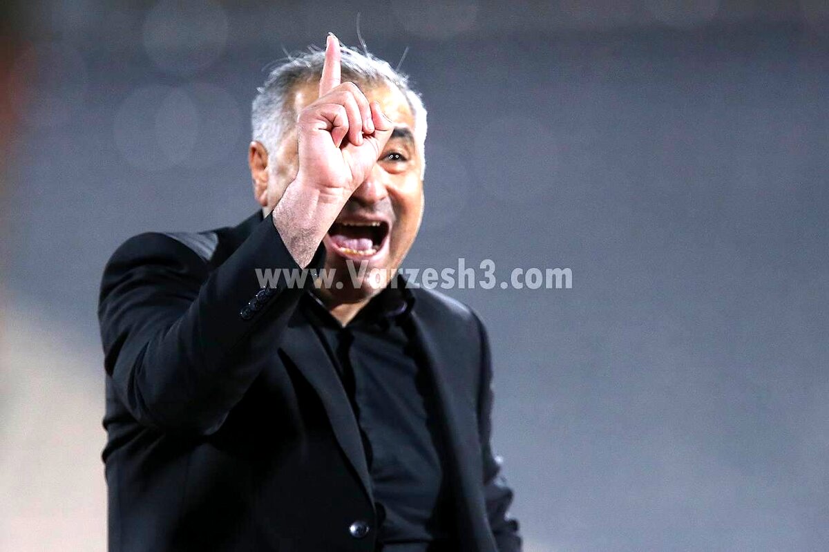 هیس آقا ساکت دارد صحبت می‌کند