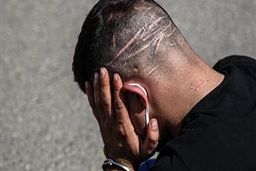 حمله خونین مرد شرور به دختر دانشجو در پارک