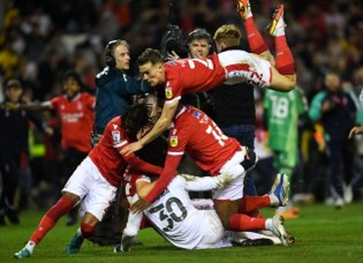 جنون هواداران قهرمان اروپا برای پایان انتظار 23 ساله