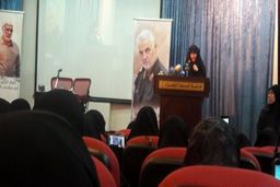 فیلم زینب سلیمانی در حال سخنرانی به زبان عربی و گویش لبنانی + عکس