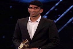 پرسپولیس خودش بیرانوند را تنبیه می‌کند؟