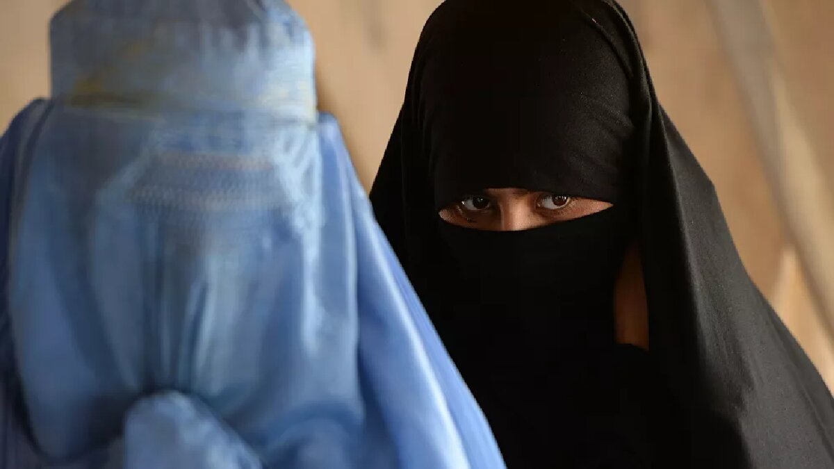 نخبه‌های ارتش انگلیس با لباس زنانه از دست طالبان در رفتند!