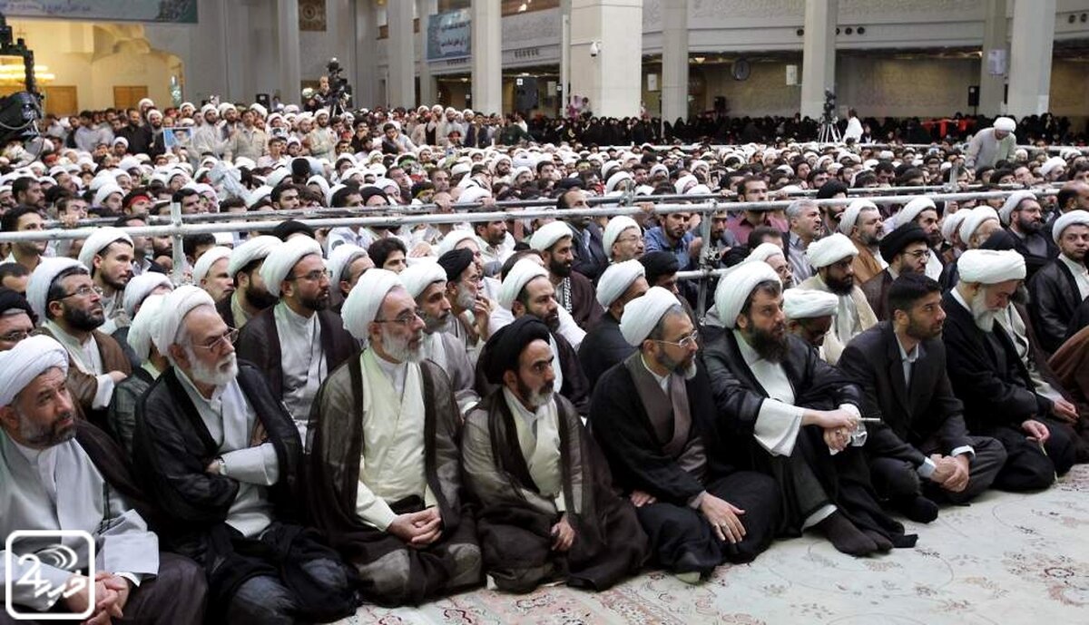 مردم نسبت به رفتار برخی روحانیون سوال دارند/ رهنمودهای رهبر انقلاب، افق تازه‌ای برای روحانیت است