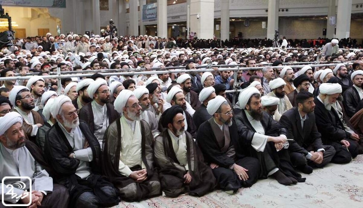 مردم نسبت به رفتار برخی روحانیون سوال دارند/ رهنمودهای رهبر انقلاب، افق تازه‌ای برای روحانیت است