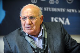 حشمت مهاجرانی: اخراج لوپتگی به نفع ایران است/ یک تیم هماهنگ بهتر از یک تیم پرستاره است