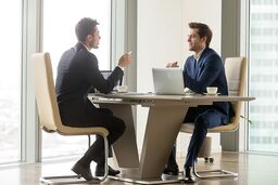 اهمیت زبان بدن در فروش با بررسی سیگنال های مشتری