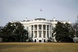 عکس«کیلی مک‌انانی» بانوی سخنگوی جدید کاخ سفید