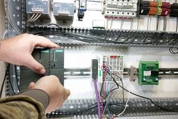 مرکز تعمیرات اتوماسیون صنعتی