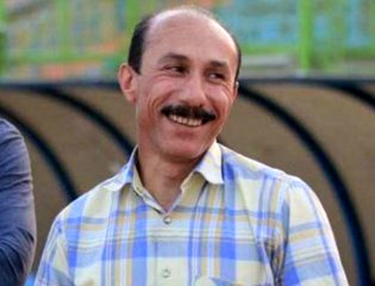تهامی سر حرفش مانده: روی دست من نمیآید!