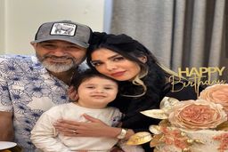 رقص مهران غفوریان و همسرش در کنسرت خواننده معروف | مهران غفوریان بازهم حاشیه ساز شد