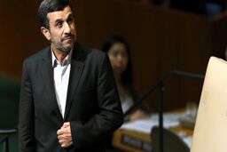  شورش علیه محمود؛ احمدی نژاد با چند دستگی حامیان سابقش مواجه شده است

