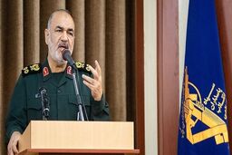 فرمانده سپاه: دشمن به‌دنبال تغییر عناصر اساسی در ساختار ذهن انسان‌هاست