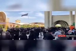 فیلم| شلوغی وحشتناک مقابل غسالخانه بهشت زهرای تهران