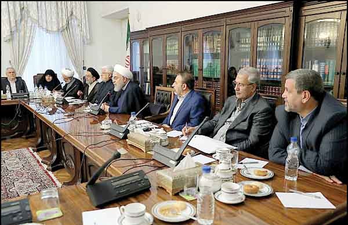 انشعاب مقابل روحانی