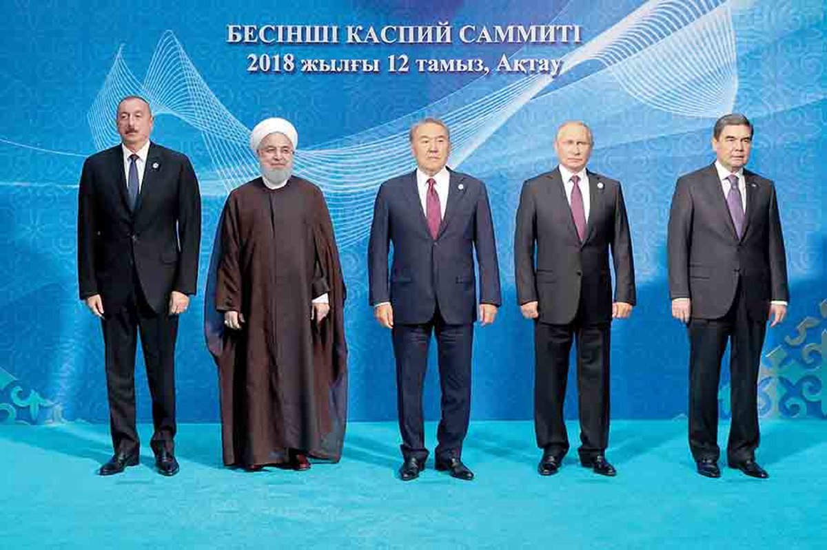 بازی با ملیگرایی ایرانیان/ صفروف کیست؟