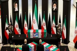 ادعای بلومبرگ درباره مراسم ادای احترام به پیکر شهید رئیسی وتحریم‌های آمریکا