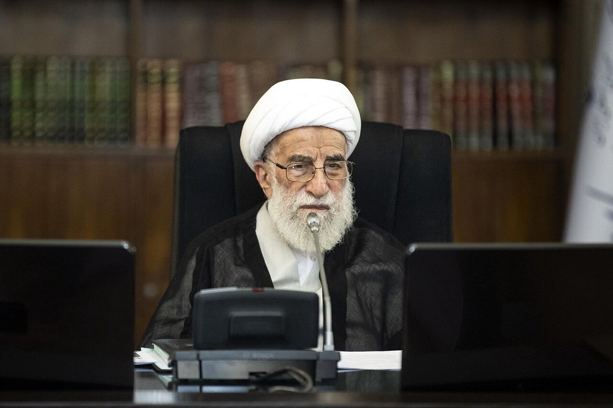 آیتالله جنتی: اعضای شورای نگهبان پایبند به انجام وظایف قانونی هستند