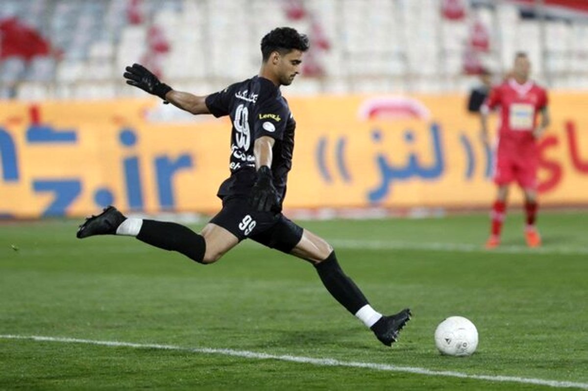 دلقک بازی حامد لک تمامی ندارد | رفتارهای توهینآمیز حامد لک در شب حذف پرسپولیس