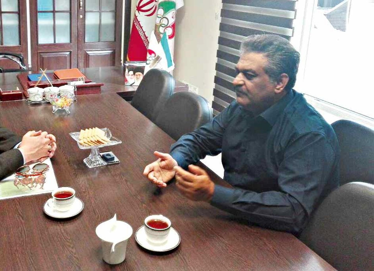 آقازمانی: جابهجاییهای درون شبکه برای مردم مهم نیست/ سیاستهای جدید علی فروغی در شبکه سوم آغاز شده است