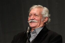 ماجرای جنجالی آتش تقی پور در برنامه زنده و‌ افتادن شورت مامان دوز +فیلم