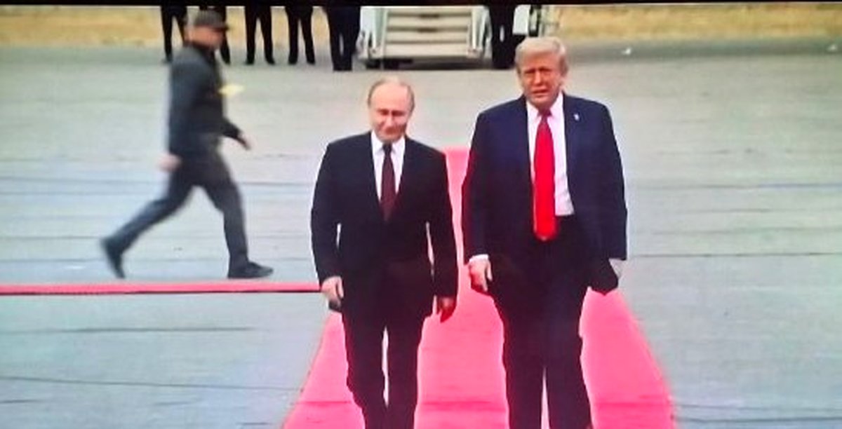 اولین تصاویر از دیدار تاریخی ترامپ و پوتین در آلاسکا
