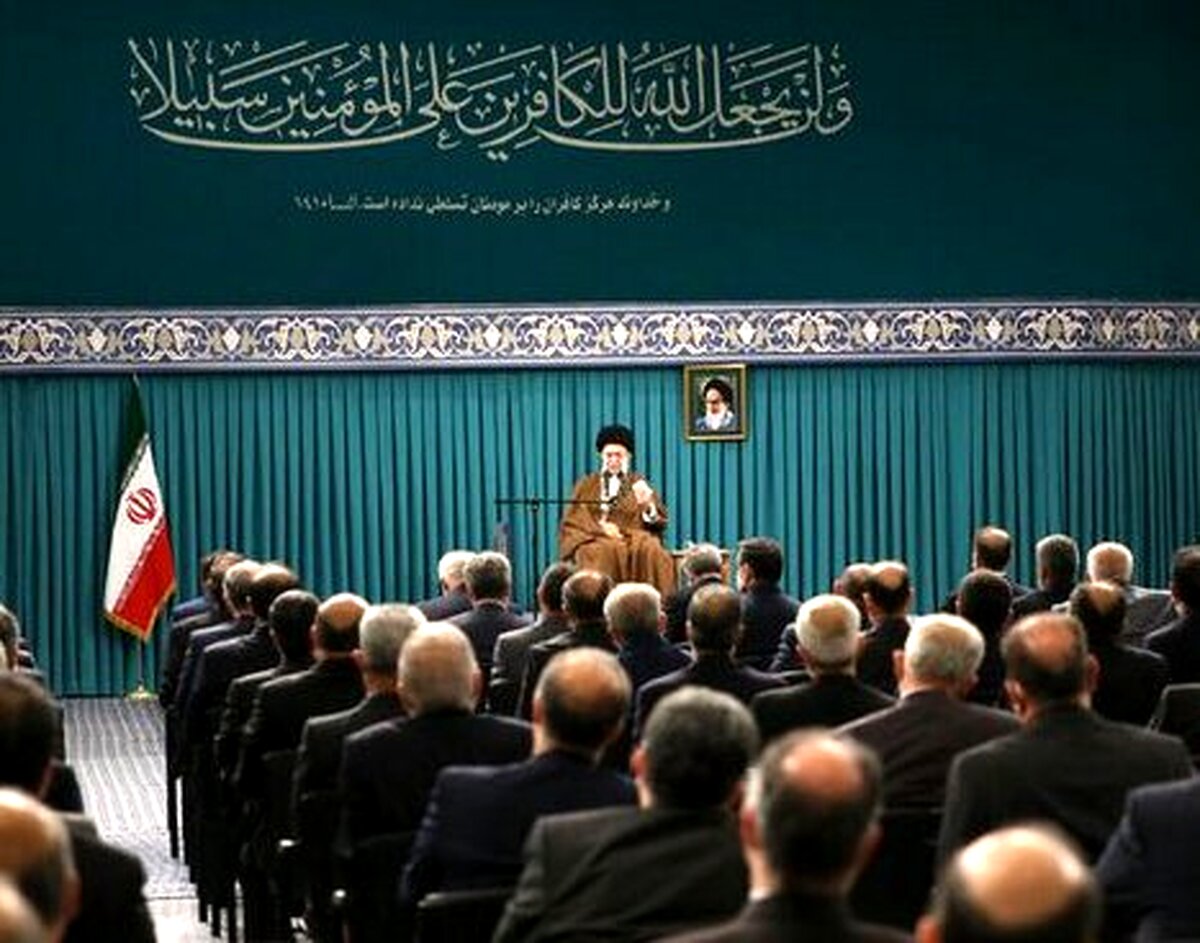 پرهیز از دیپلماسی التماسی، لزوم تعاملات خردمندانه و انعطاف با حفظ اصول