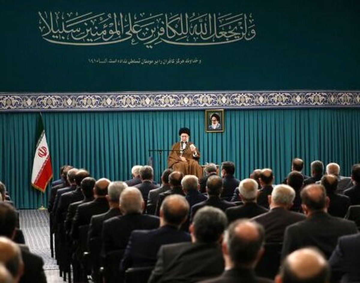 پرهیز از دیپلماسی التماسی، لزوم تعاملات خردمندانه و انعطاف با حفظ اصول