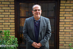 عباس عبدی:تندروها به دنبال نابودی ایران هستند