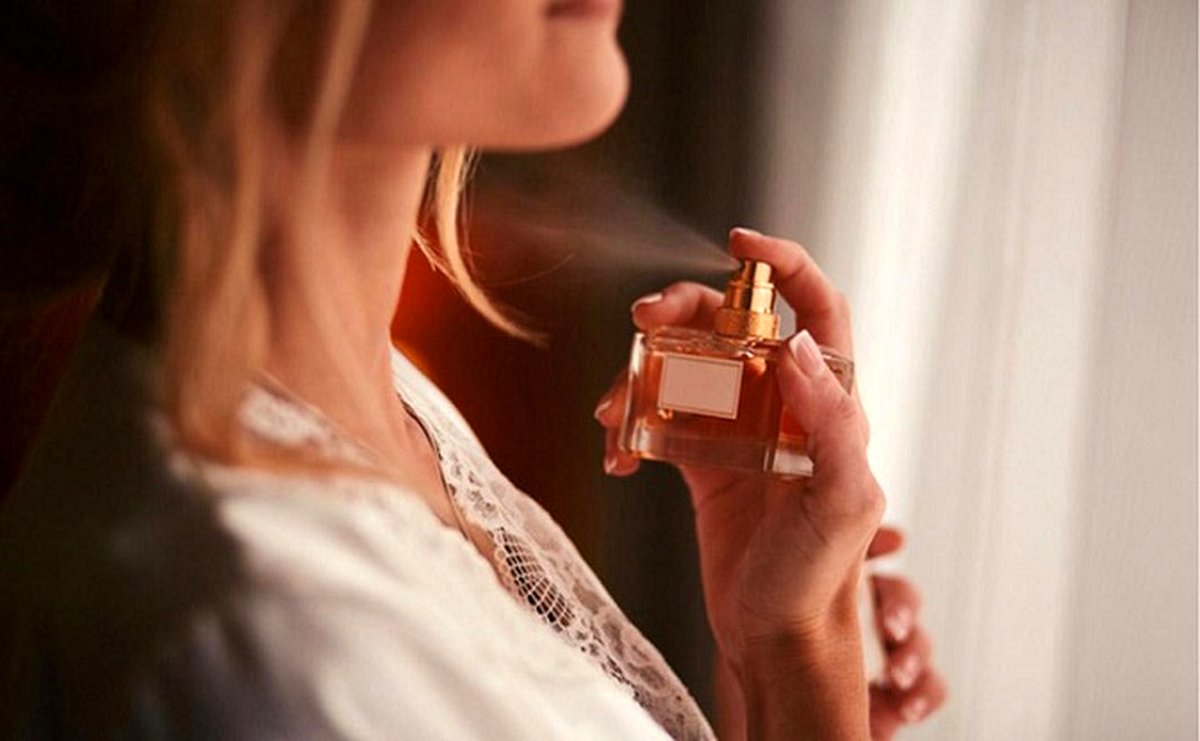 معرفی 10 عطر خوشبو زنانه